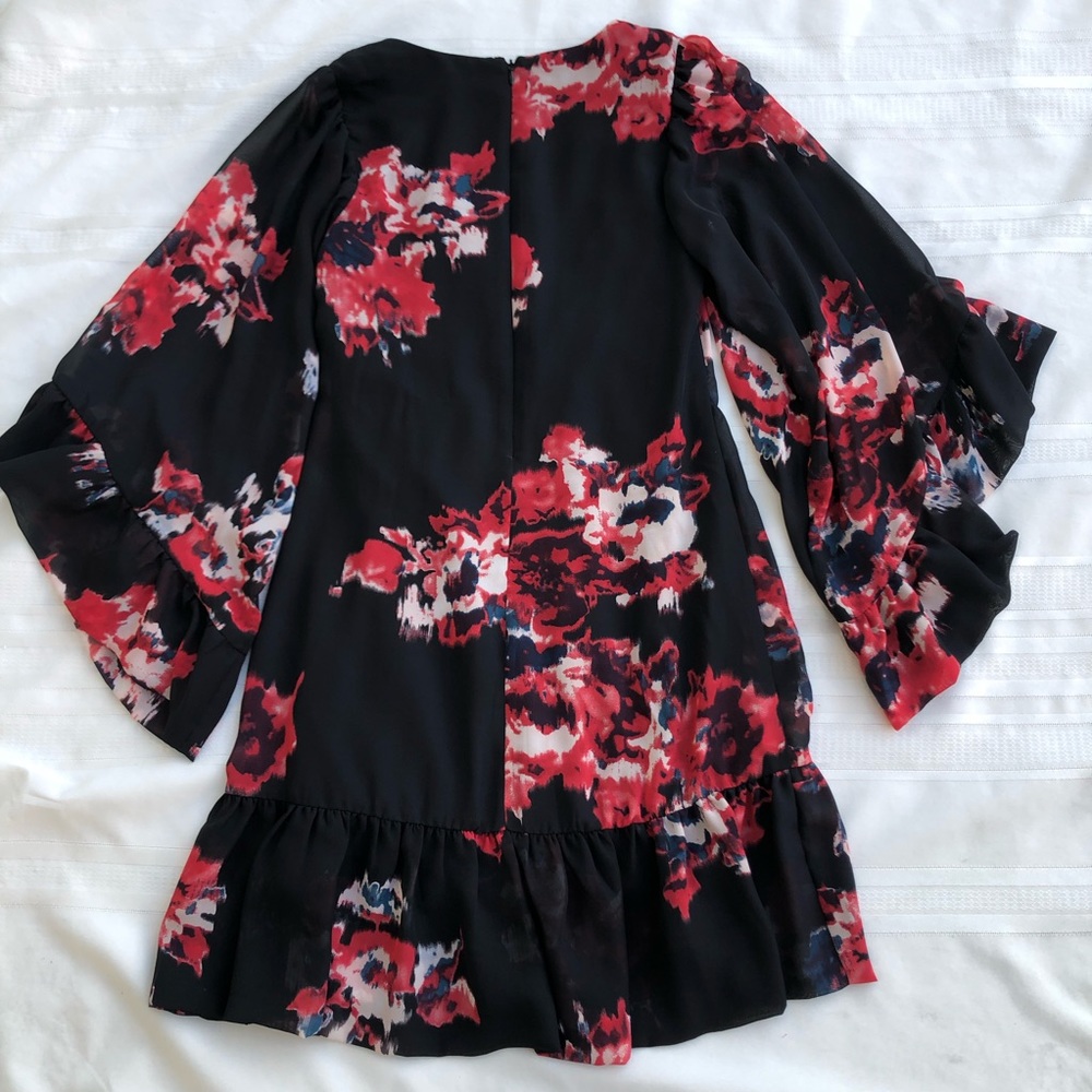 Betsey Johnson dress floral print surplice front size 2 black red bell sleeve - Picture 6 of 12